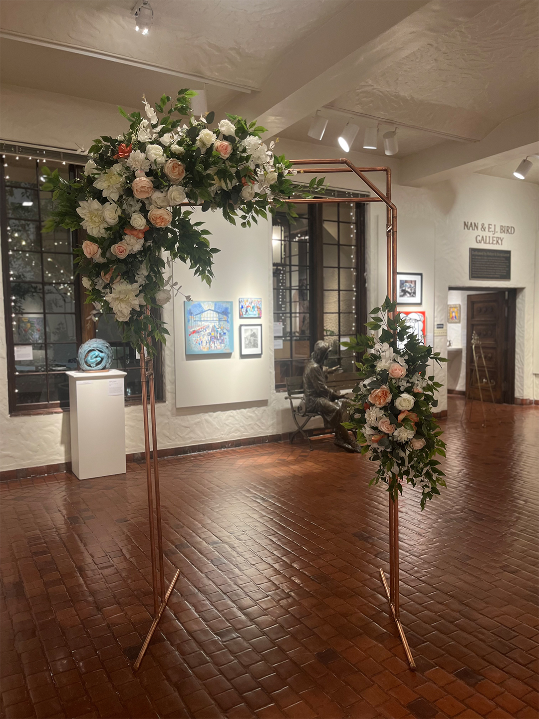 Queen Events Wedding Decor Tables and Chairs_0001_IMG_8397