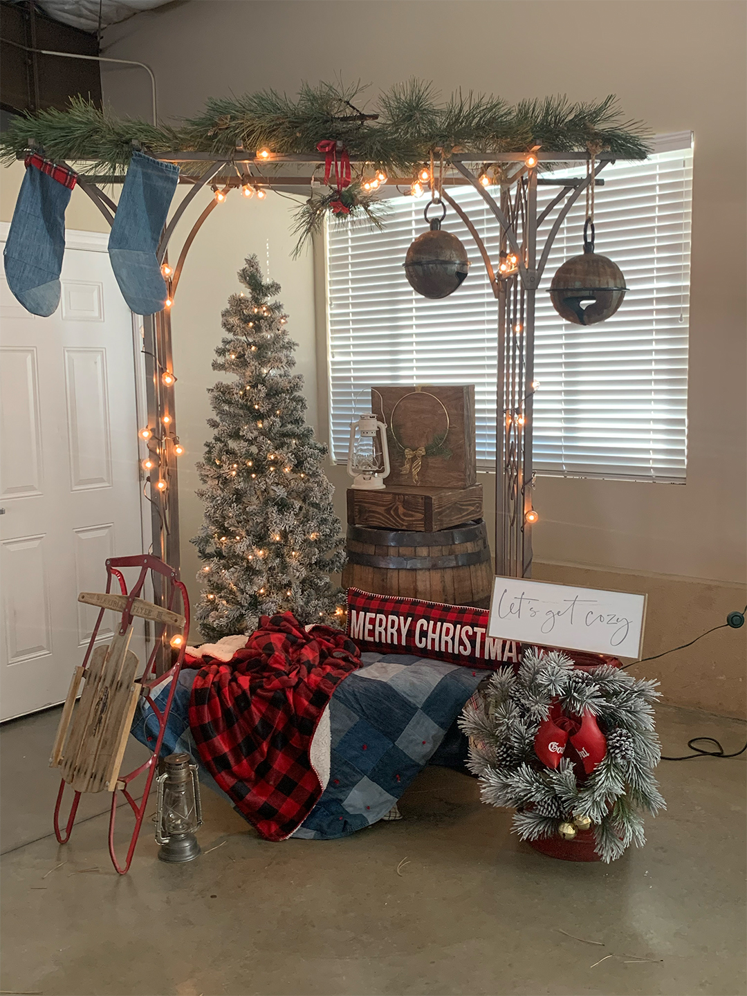 Queen Events Wedding Decor Tables and Chairs_0011_IMG_4631